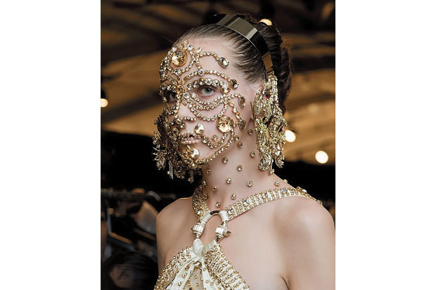 Masker Wajah Givenchy