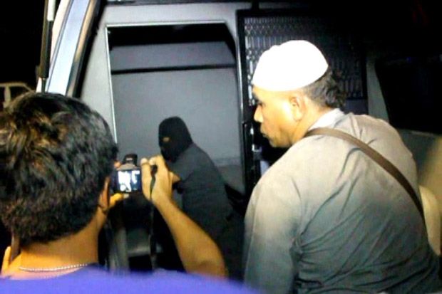 Jenazah Perwira TNI AL Dibawa ke Surabaya