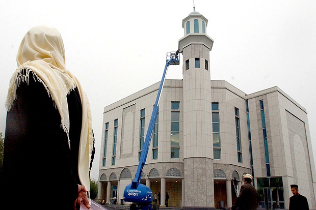 Masjid Terbesar di Eropa Barat Terbakar, 70 Petugas Pemadam Dikerahkan