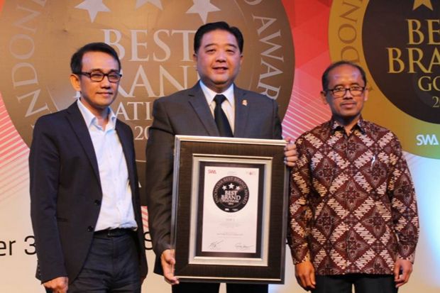 Oli Motor TOP 1 Raih Indonesia Best Brand Award 2015