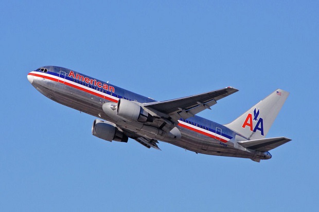 Pilot Meninggal saat American Airlines Mengudara, 147 Penumpang Panik