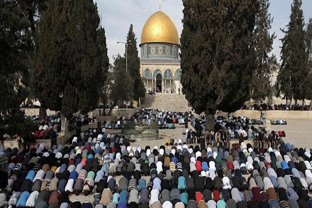 Israel Larang Muslim di Bawah 50 Tahun Salat Jumat di Al-Aqsa