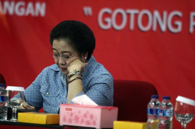 Megawati Presiden RI Versi Spanduk, Itu Kerja Orang Bodoh