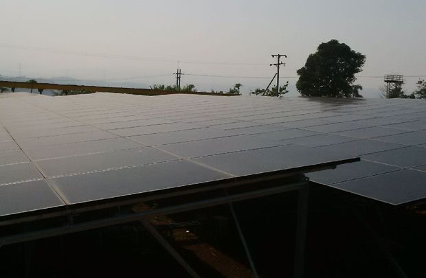 Bangun PLTS di RI Mahal karena Solar Cell Impor