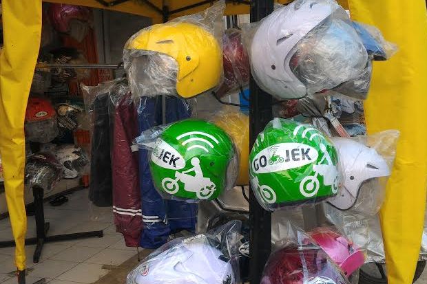 Helm Go-Jek Dijual Bebas Rawan Disalahgunakan