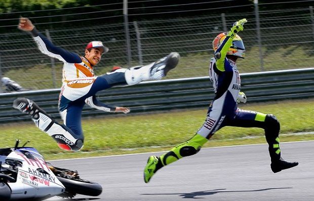 Tak Ada yang Boleh Larang Marquez Provokasi Rossi