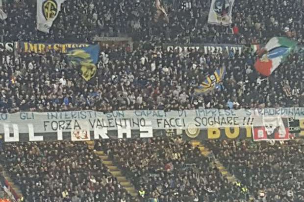 Fans Setia Inter Beri Dukungan untuk Valentino Rossi