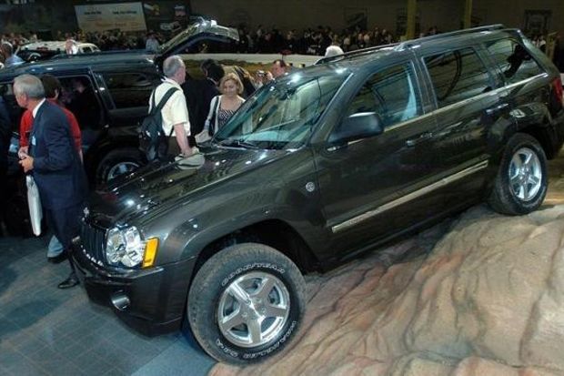 Fiat Chrysler Tarik Hampir 900.000 Karena Masalah Airbag dan Rem