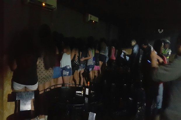 Polisi Razia Bisnis Prostitusi Wanita Aquarium di Pekanbaru