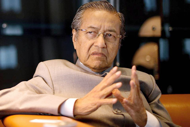 Polisi Malaysia Periksa Mahathir