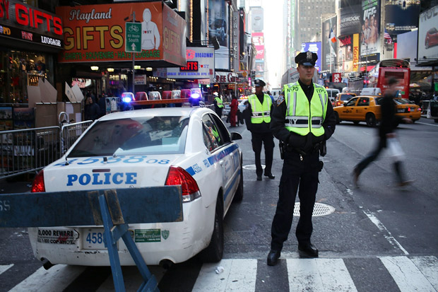 Teror Paris Bikin New York Siaga