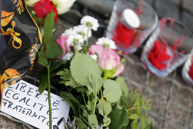 Ulama Top Sunni Kutuk Teror Mengerikan di Paris