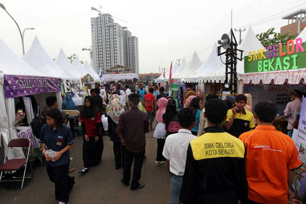 Puluhan Beasiswa Tutup Bekasi Education Fair 2015