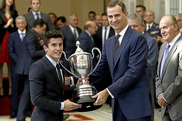 Marc Marquez Terima Penghargaan Atlet Terbaik Spanyol 2014