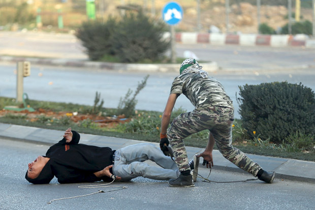 Bentrok dengan Tentara Israel, 61 Warga Palestina Terluka