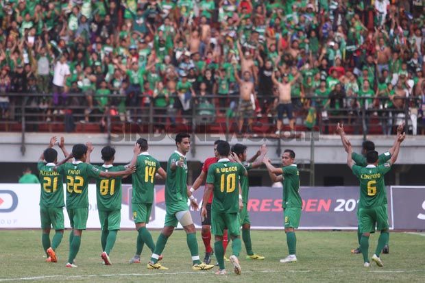 Surabaya United Puas, Persib Salahkan Wasit