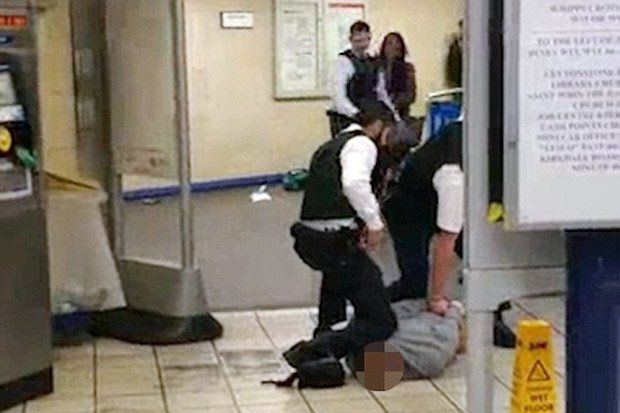 Polisi Inggris Tahan Pelaku Penikaman di Stasiun Subway