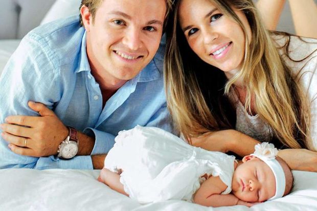 Nico Rosberg Beramal dengan Jual Foto Anak