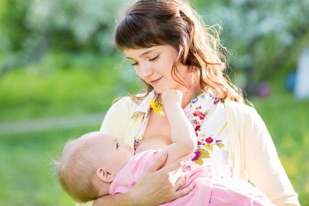 7 Tips Berlibur untuk Ibu Menyusui