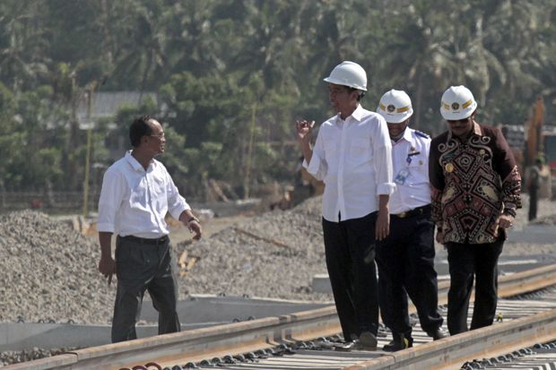 Jokowi Minta Kereta Bandara Soekarno-Hatta Beroperasi 2017