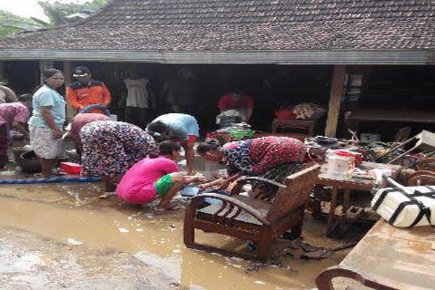 Pembalakan Liar Picu Banjir Bandang Wonosoco Kudus