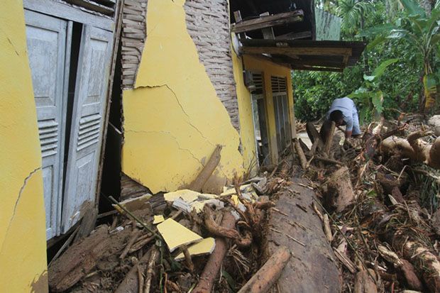 Cerita Warga tentang Banjir Bandang di Pasaman