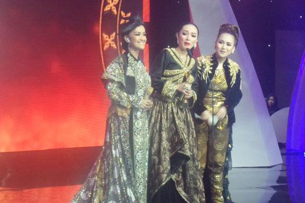 Zaskia Gotik Sabet Titel Penyanyi Dangdut Berpenampilan Terbaik