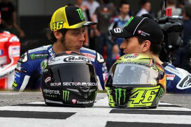 Lorenzo dan Rossi Ternyata Pernah Bertukar Helm