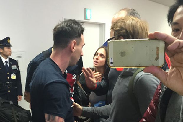 Kalah, Pendukung River Plate Serang Messi di Bandara