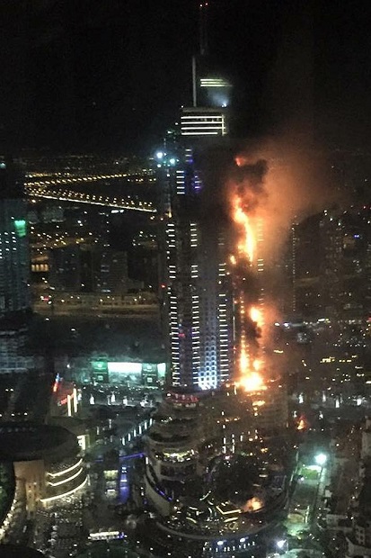 Malam Tahun Baru, Hotel Dekat Menara Tertinggi Sejagad Terbakar