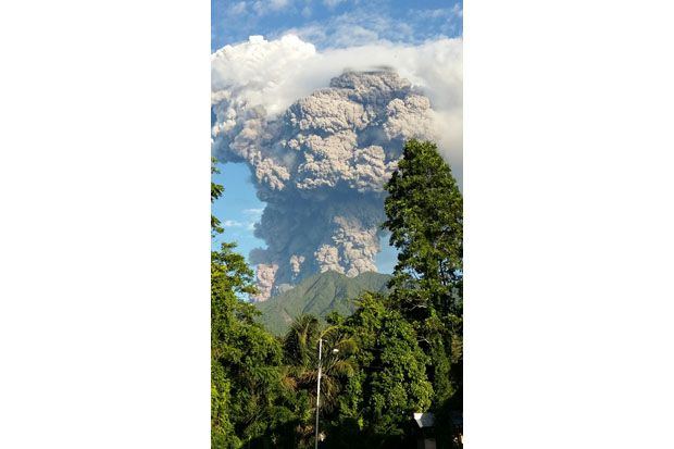 Abu Vulkanik Soputan Terjang 3 Desa di Minahasa Tenggara