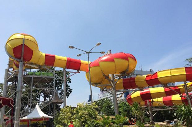 Rasakan Sensasi Dragon Slide di Atlantis Water Adventures Ancol