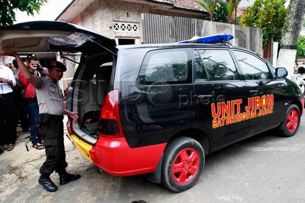 Polresta Medan Geledah Barang Pengunjung Pasca Ledakan Bom di Sarinah