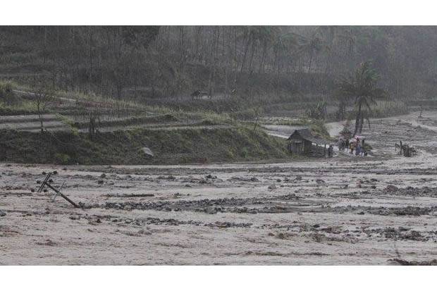 Tanggul Jebol, Empat Desa di Blitar Diterjang Banjir Bandang