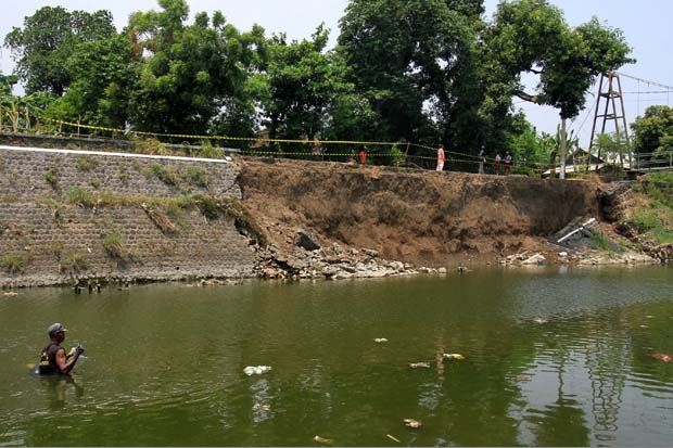 Dua Tanggul di Pasuruan Jebol, Banjir Mengancam