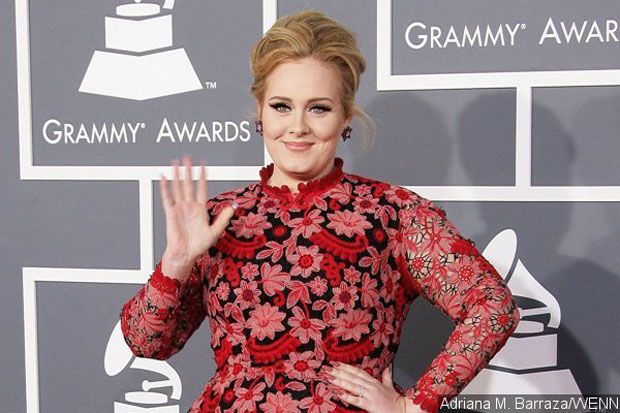 Adele Akan Luncurkan Busana Wanita yang Bertubuh Besar