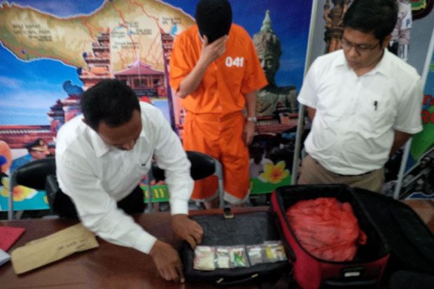 Bandar Sabu Malaysia Simpan Narkoba dalam Saset Kopi Herbal