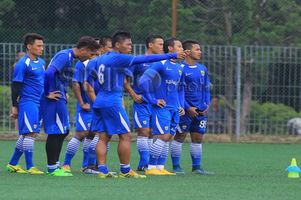 Persib Tak Dibebani Juara di Bali Island Cup, Apa Alasan Dejan?