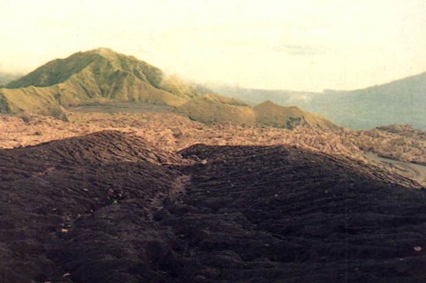 Gunung Dukono Embuskan Abu Vulkanik Setinggi 1.500 Meter