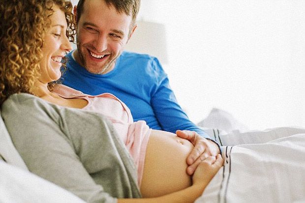 Kehamilan Wanita picu Perubahan Hormon pada Pria