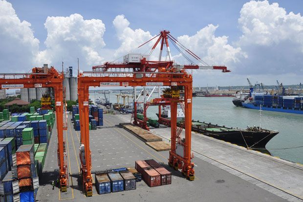 Menko Darmin Dorong Pelabuhan Bitung Jadi Pusat Ekspor-Impor