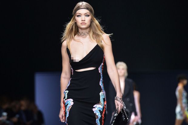 Wow, Aurat Gigi Hadid Terlihat di Milan Fashion Week