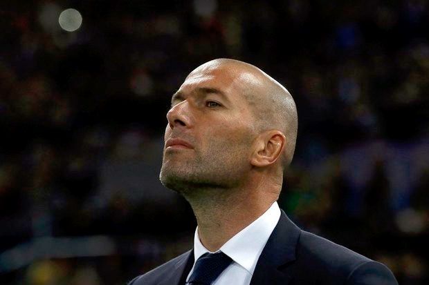 Zidane: Goodbye Trofi La Liga!