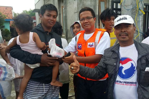 Partai Perindo Sampang Bantu Korban Banjir