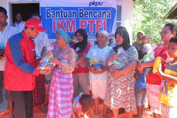 PKPU Salurkan Paket Sembako untuk Korban Banjir Pasaman