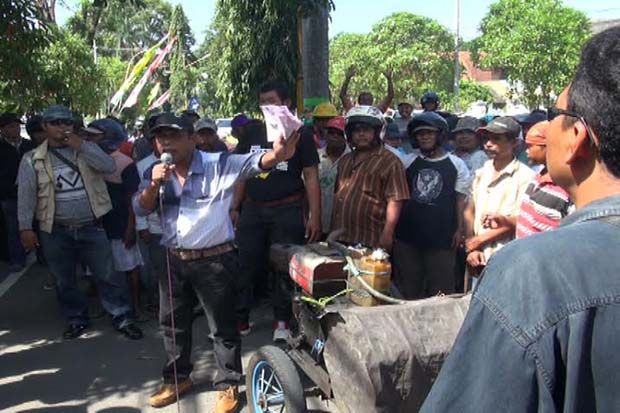 Kerap Ditilang, Ratusan Pengemudi Becak Motor Demo Polisi