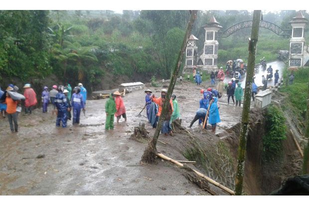 Kakek Mijem Tewas Terseret Banjir Bandang di Lereng Merbabu