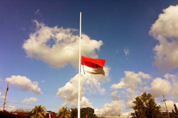 Kodam VII Wirabuana Naikan Bendera Setengah Tiang