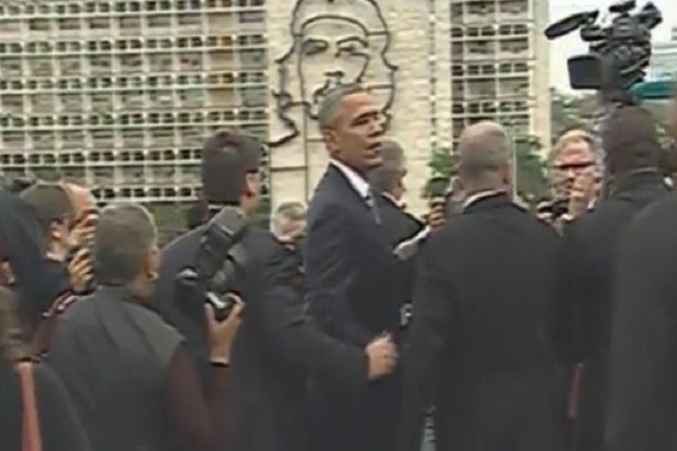 Foto di Depan Mural Che Guevara, Obama Picu Kemarahan