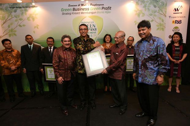 Pertamina TBBM Bandung Group Raih Penghargaan Go Green Companies